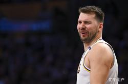 开云中国官网APP包含风云突变洛杉矶湖人关键时刻外线爆发，全明星赛版图或变，信心回归，心理建设被强调的词条